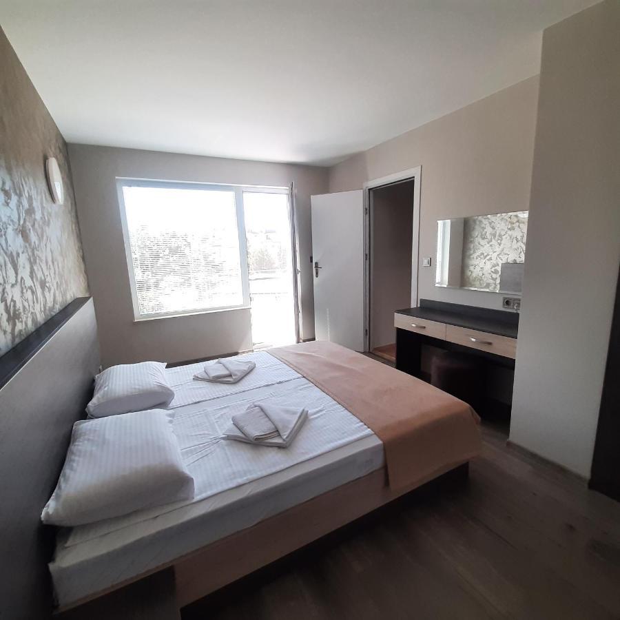 Gradina Hotel Chernomorets Bagian luar foto