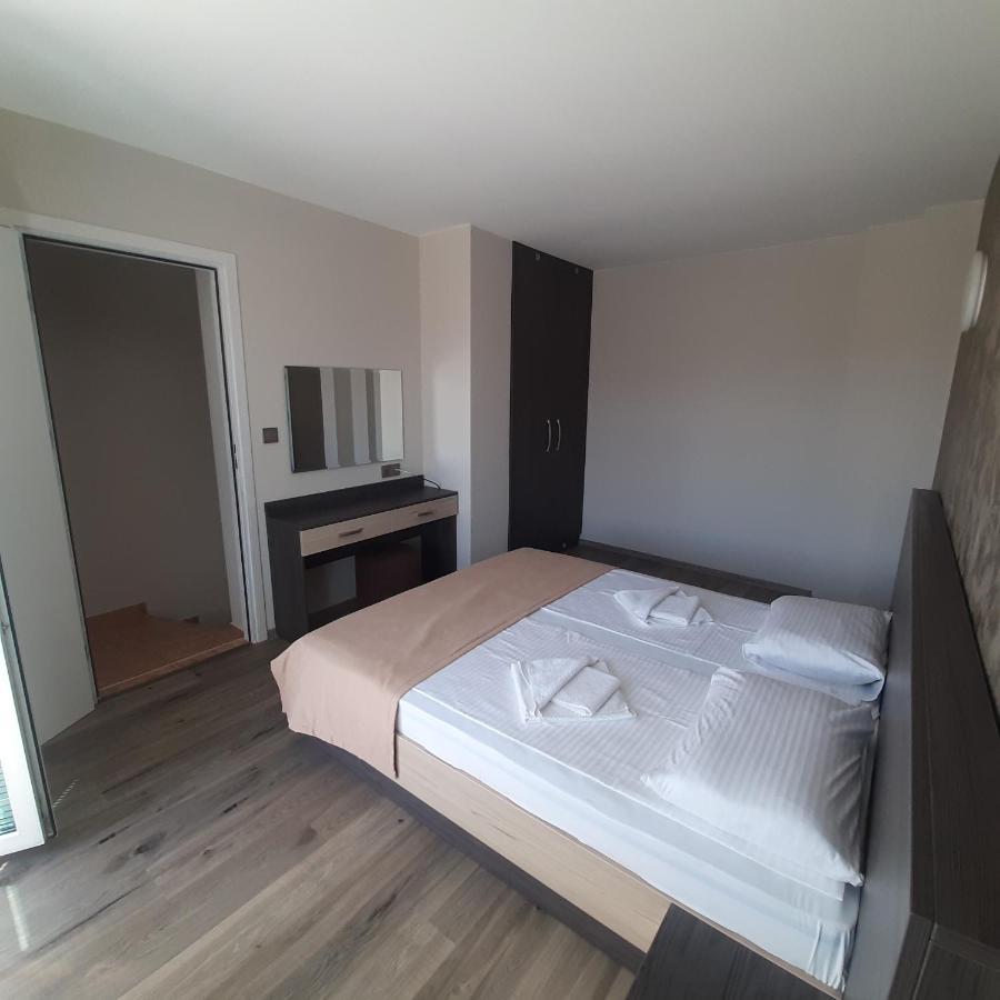Gradina Hotel Chernomorets Bagian luar foto