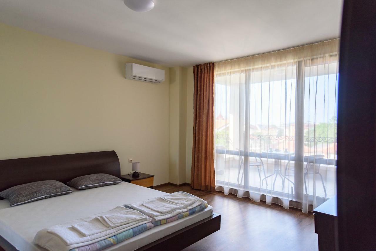 Gradina Hotel Chernomorets Bagian luar foto
