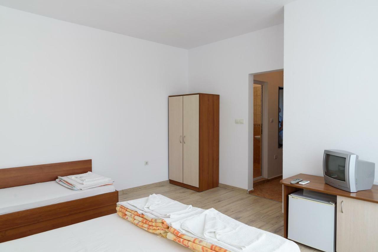 Gradina Hotel Chernomorets Bagian luar foto
