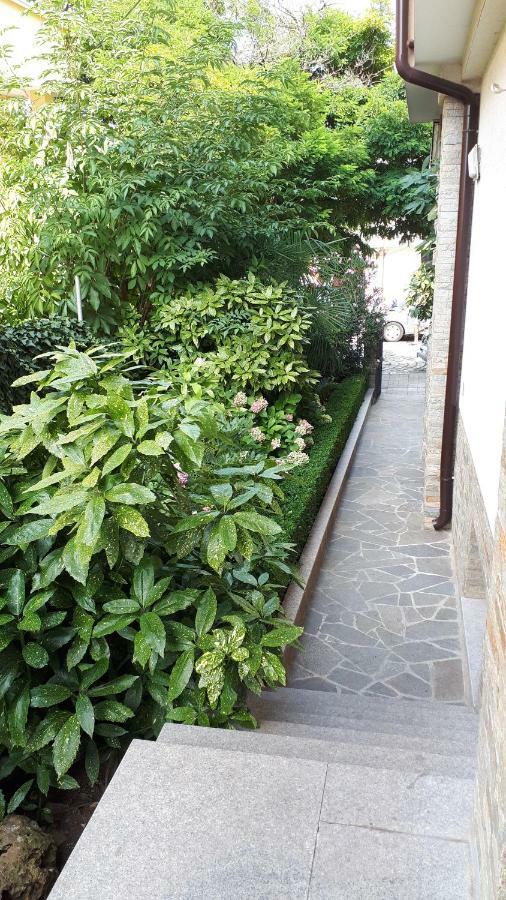 Gradina Hotel Chernomorets Bagian luar foto