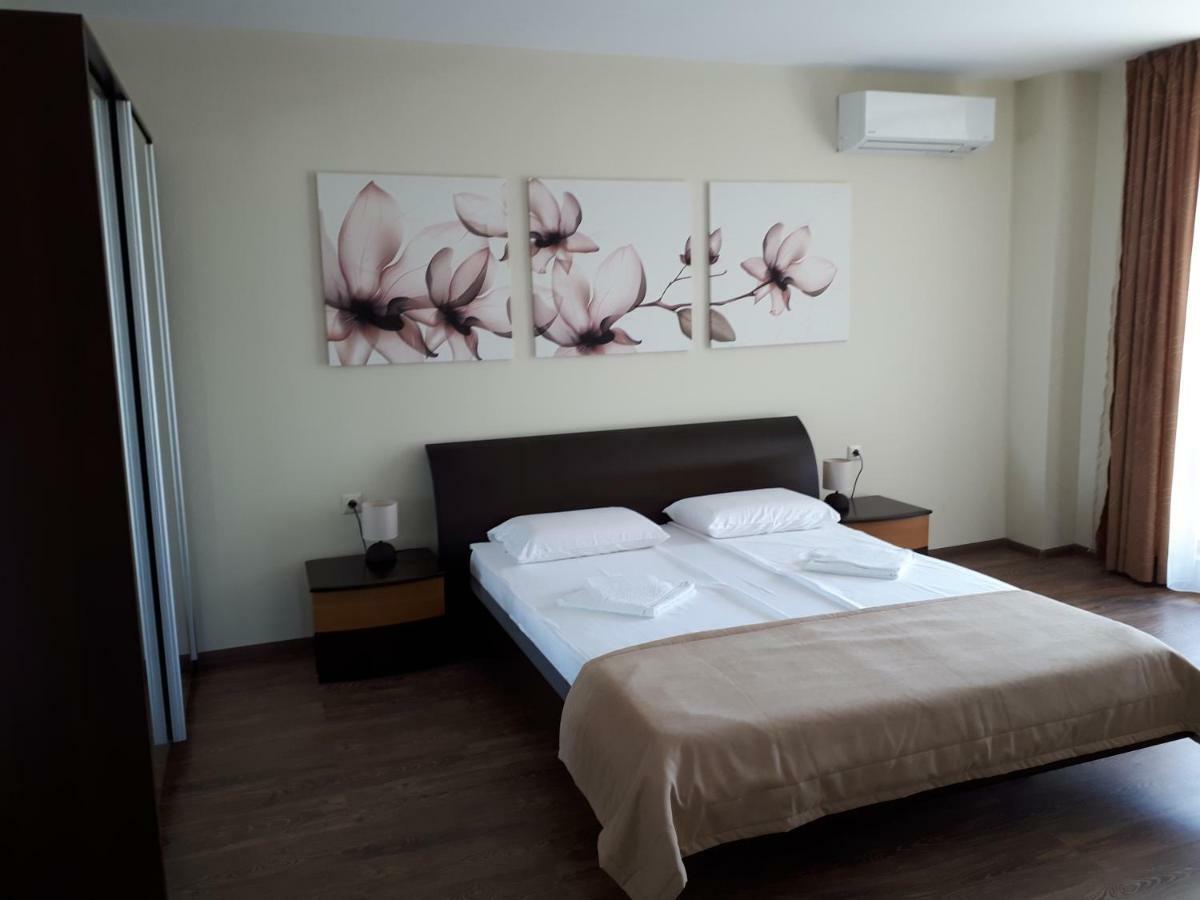 Gradina Hotel Chernomorets Bagian luar foto